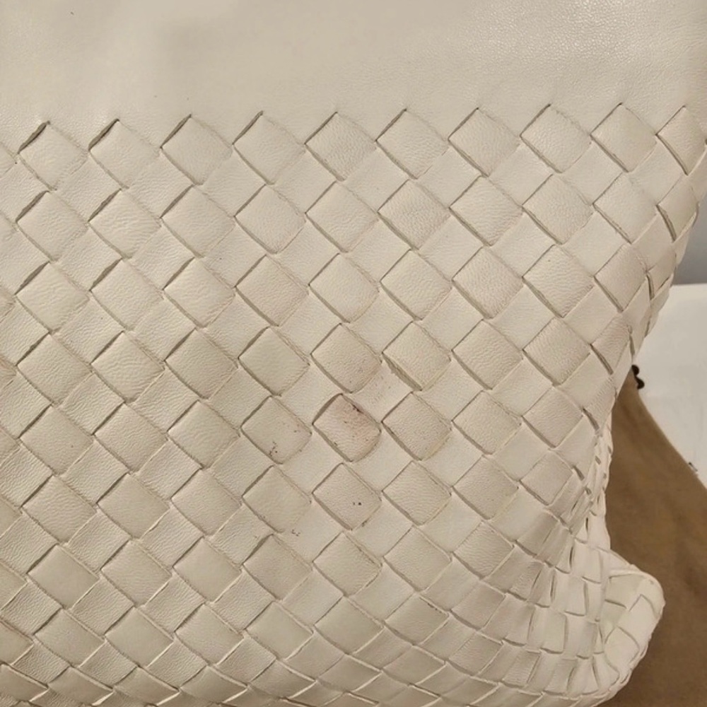 Bottega Veneta White Intrecciato Leather Tote Medium Size - Picture 13 of 16